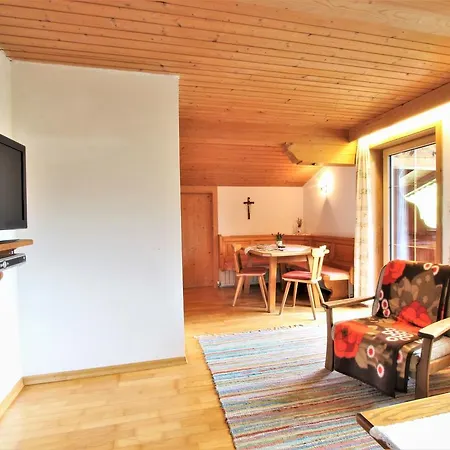 Boarhof Apartment *