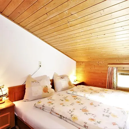 Boarhof Apartment *